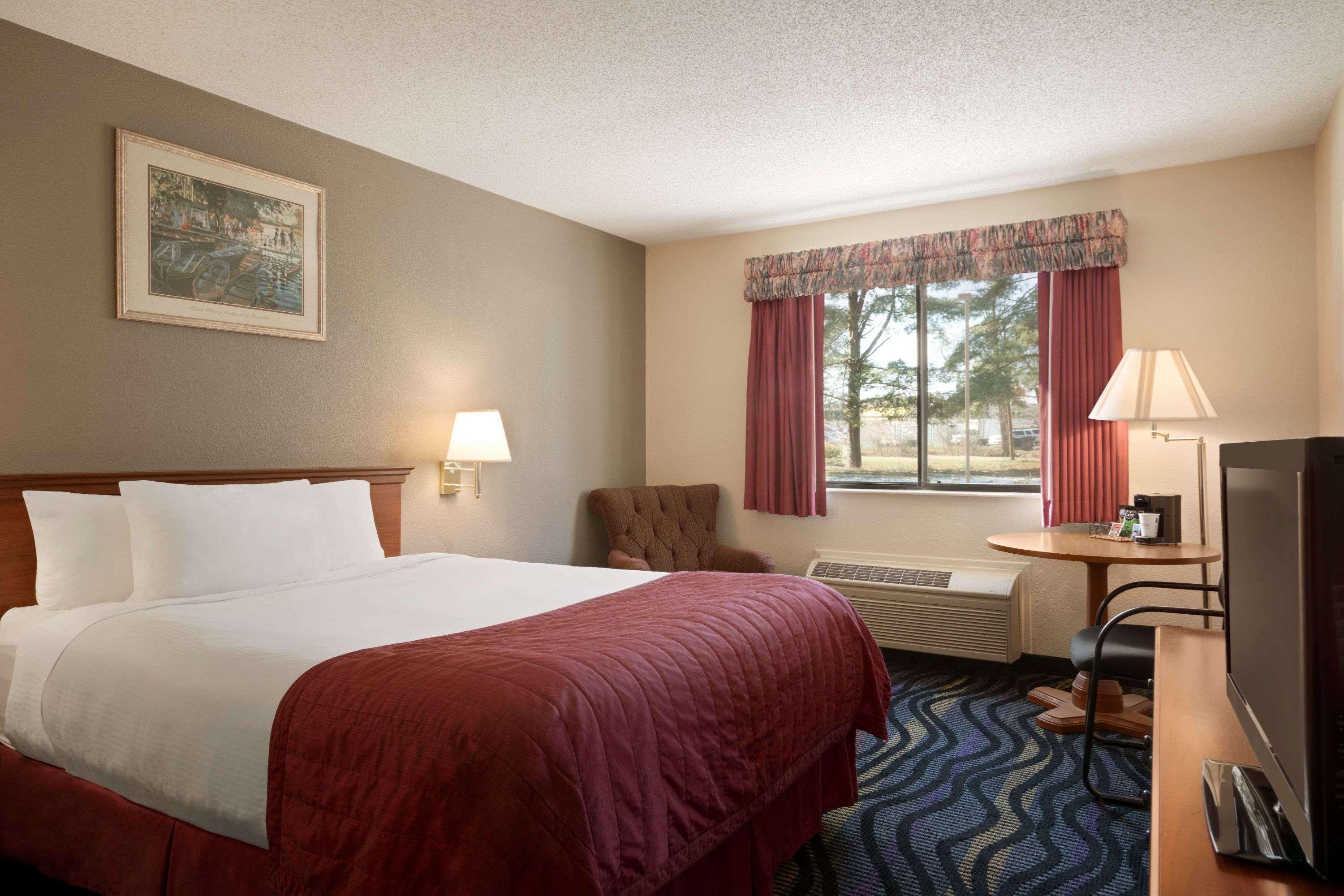 Baymont By Wyndham Hotel