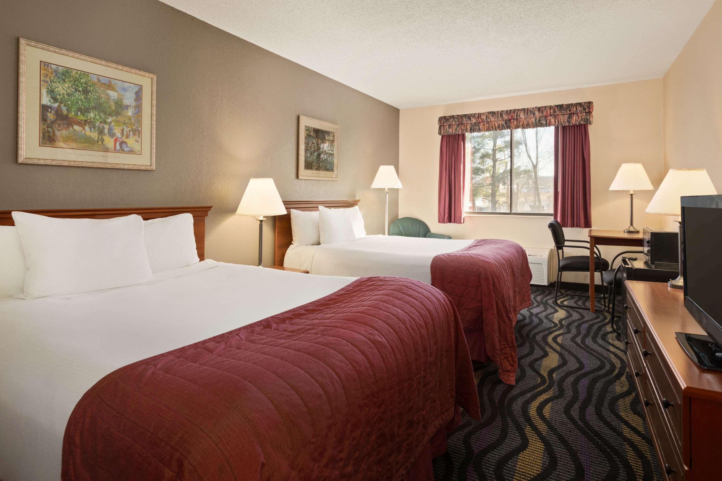 Baymont By Wyndham Hotel