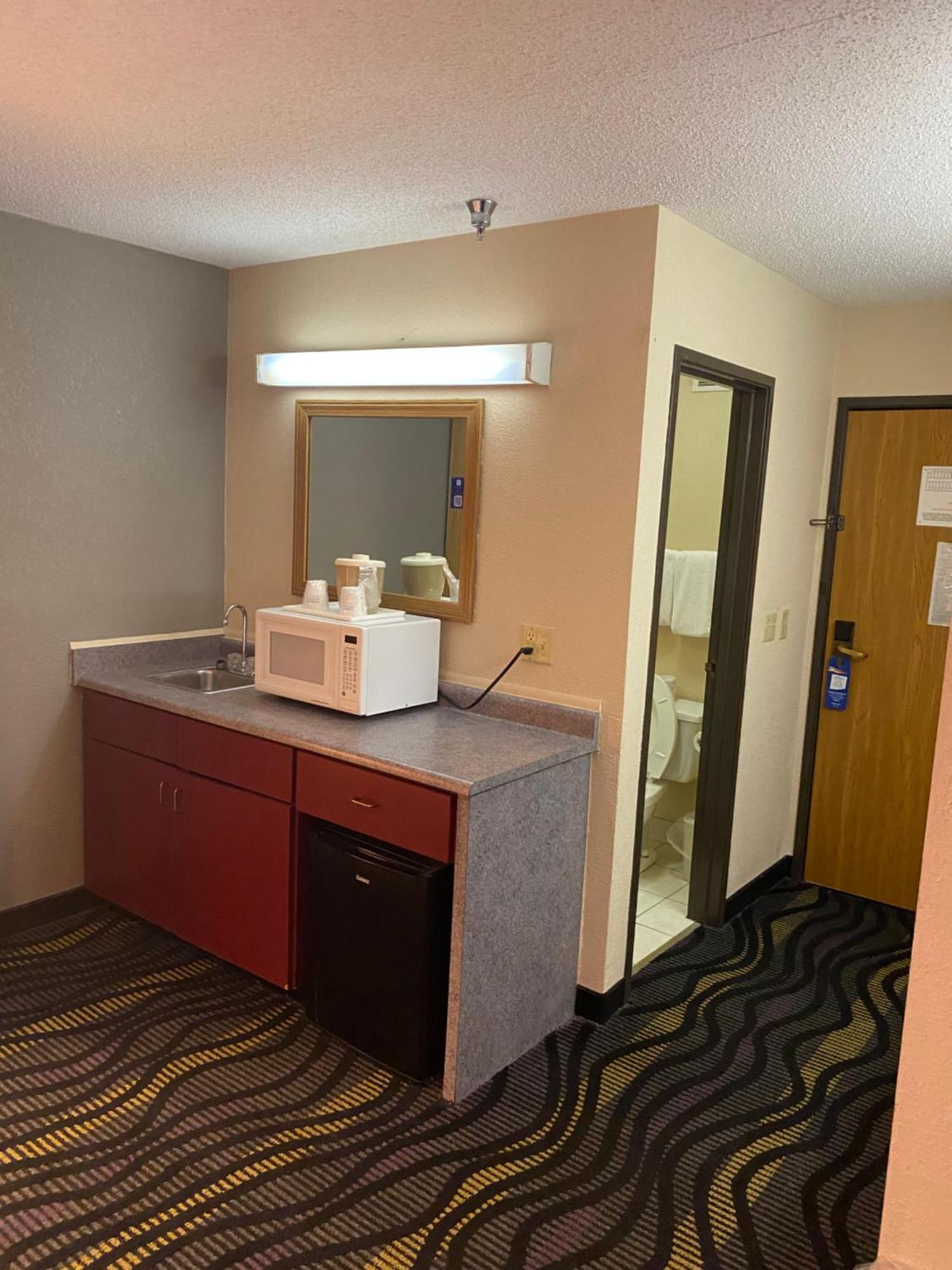 Hotel Baymont By Wyndham 2*